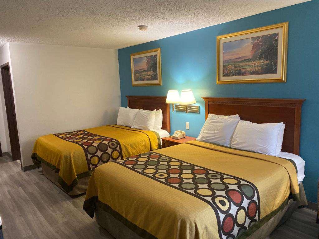 Americas Best Value Inn West Frankfort Room photo